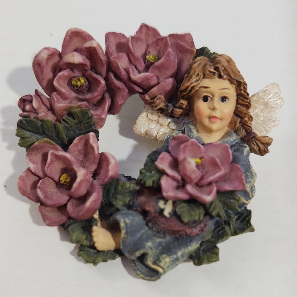 90s Floral Wreath Boyds Bears Brooch